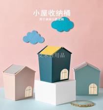 The YM-6087 mini cabin holds a plastic table top and a toilet paper basket for gardening