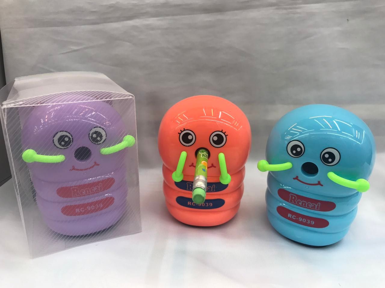 Talent 9039 Cartoon caterpillar-shaped pen sharpener, a student stationery product