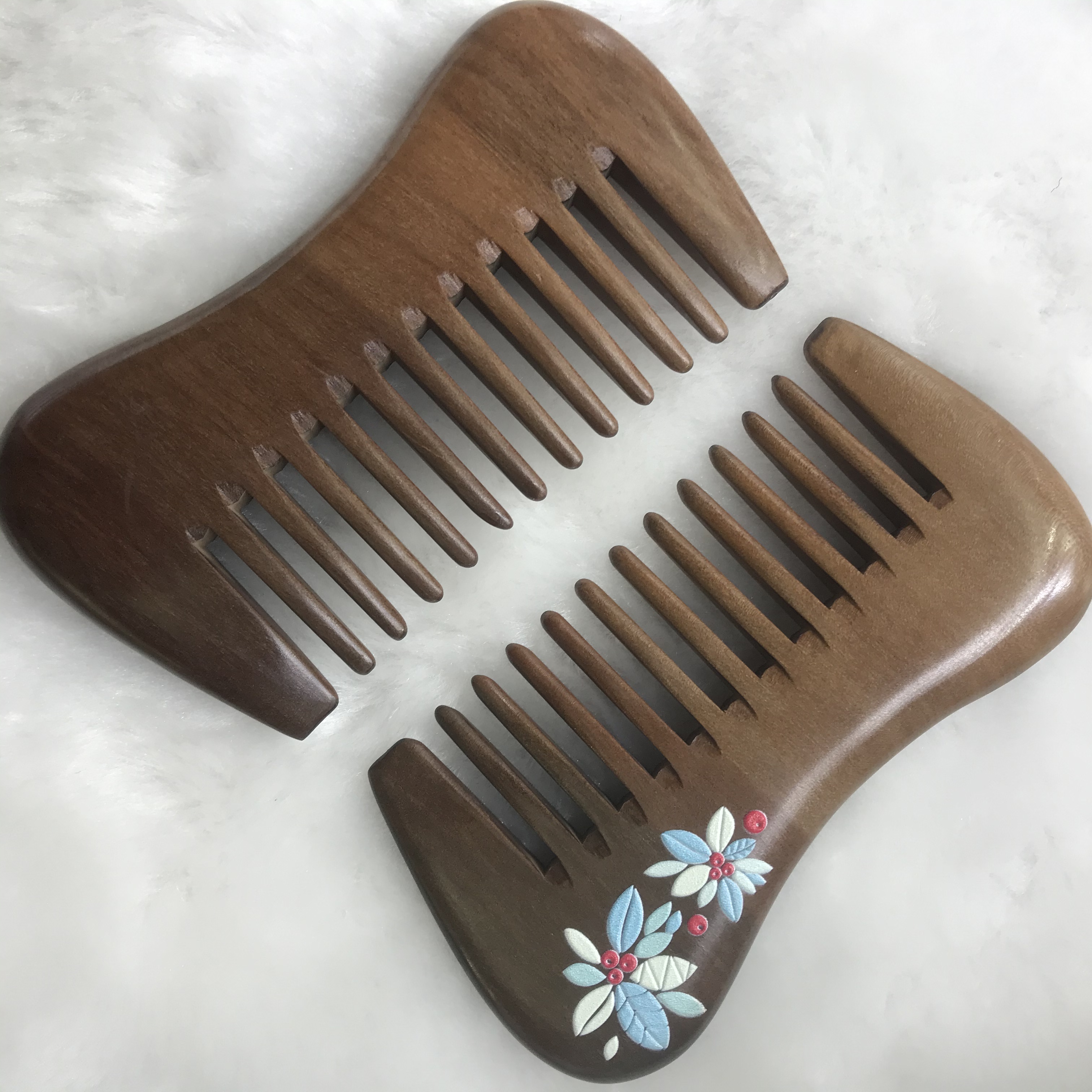Factory direct sale of natural log peach wood painted Comb 10-2 detail image 2