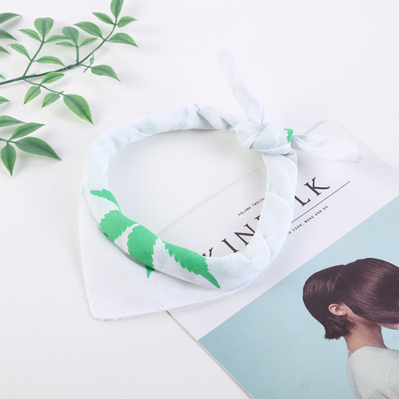 Hao Hao Headscarf Manufacturers Directly For Europe And The United States Men And Women Outdoor Sports Headscarf Hip-Hop Hip-Hop Cotton Maple Leaf Square Wholesale Magic Headscarf Application Scenario