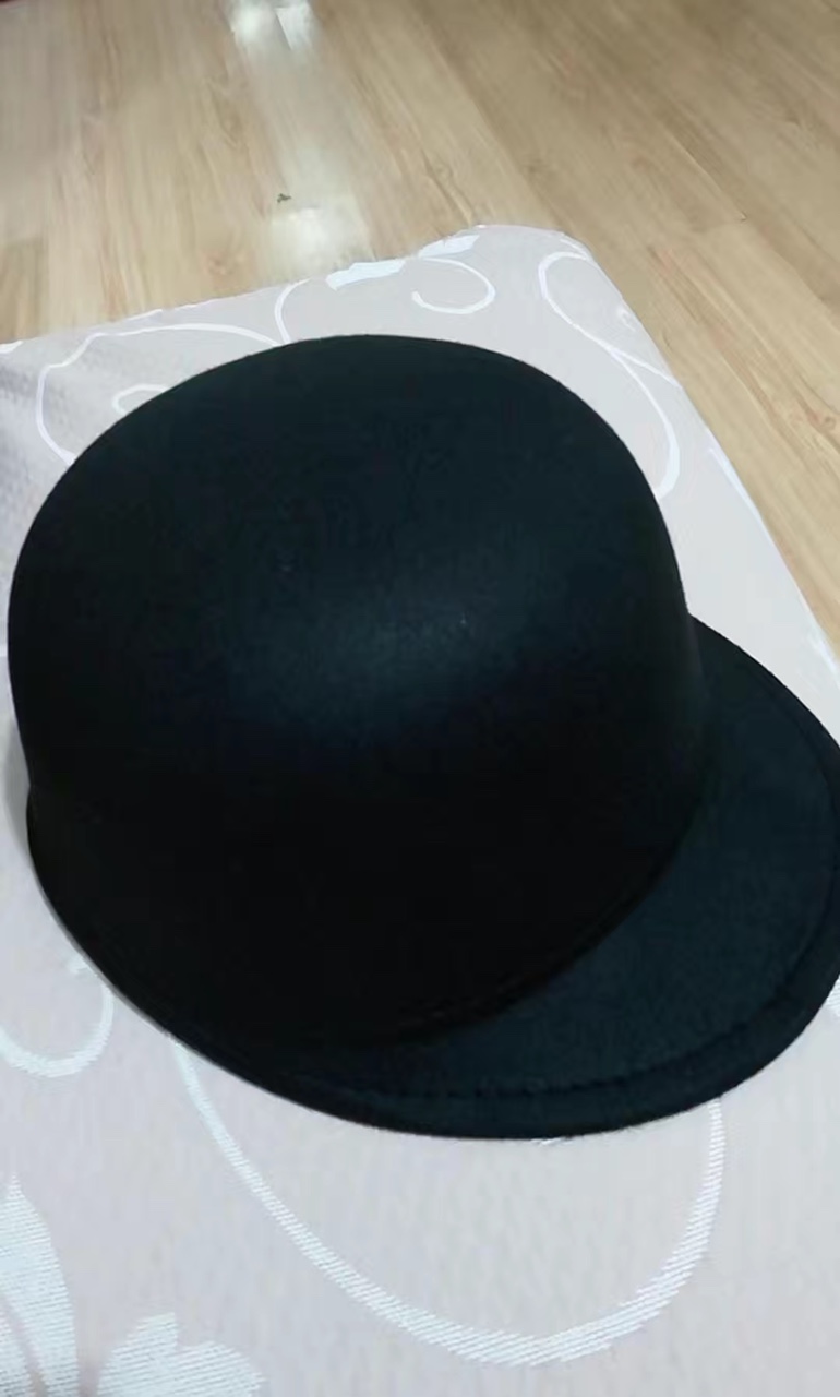 Earless equestrian cap