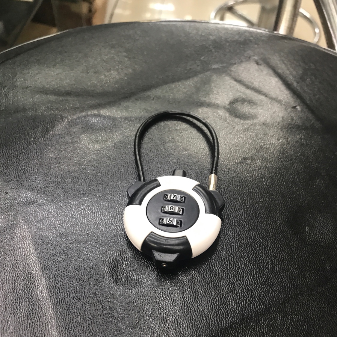 Long beam combination lock