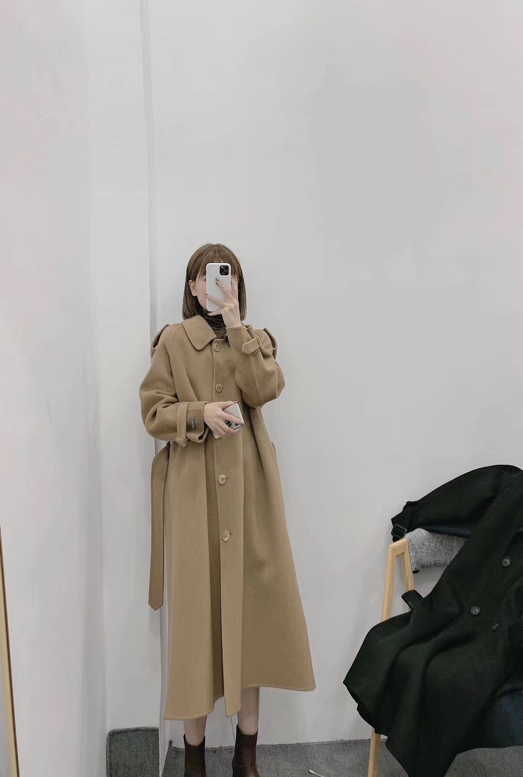 修身大牌双面羊绒白底实物图