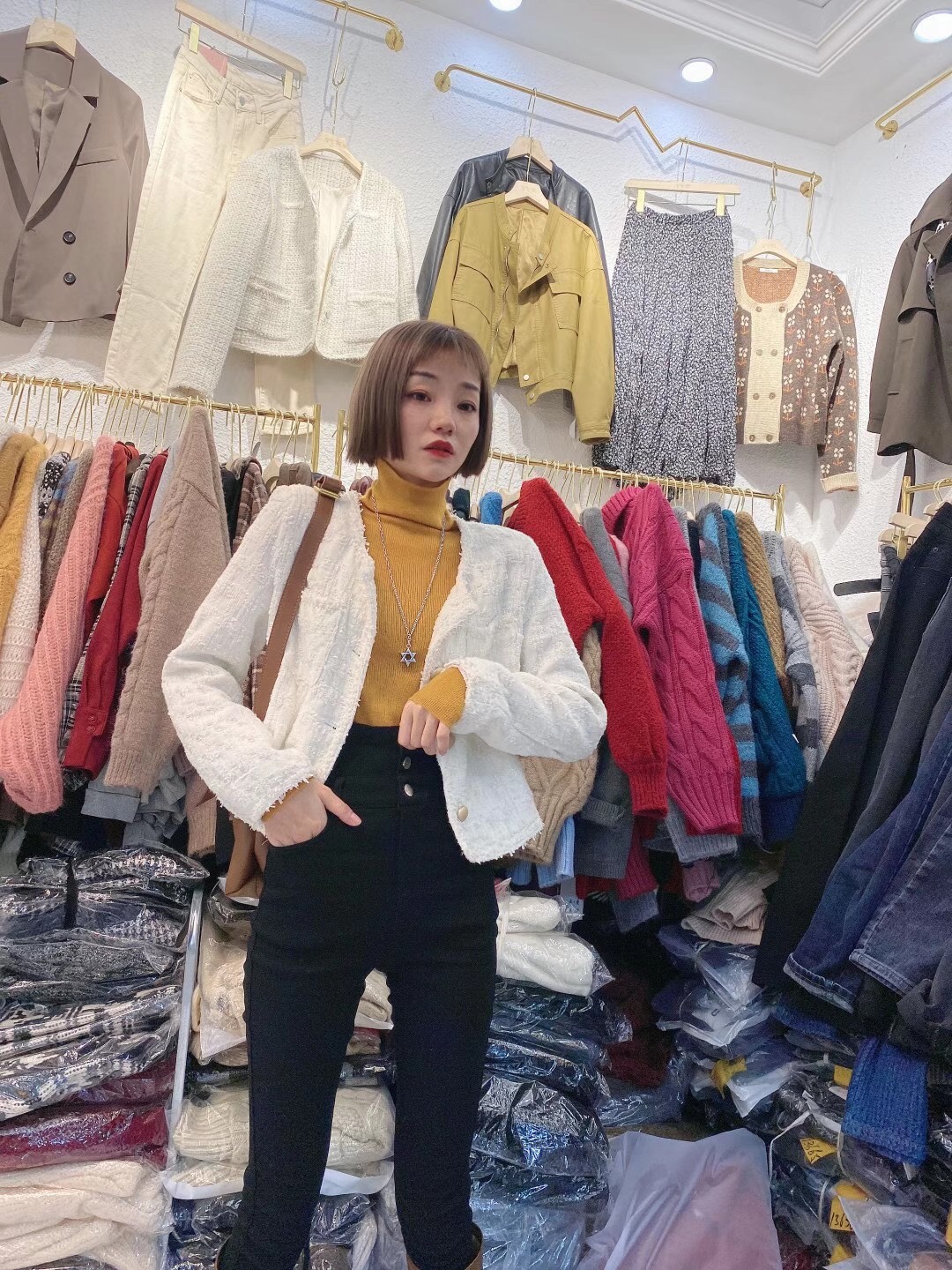 小香风白色外套产品图