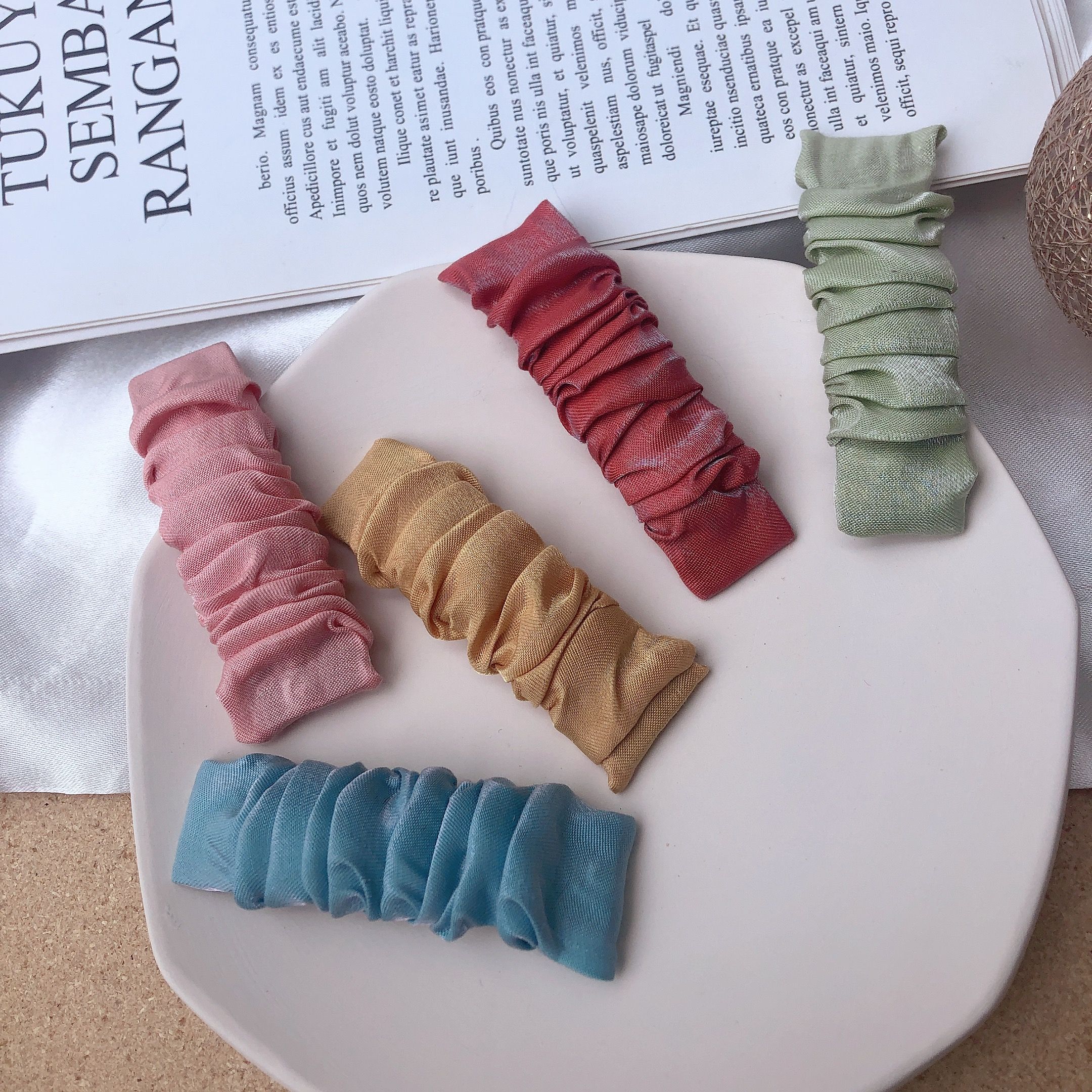 Web celebrity hairpin back of the head clip creased hairpin cloth art hand hair accessories large intestine hairpin thumbnail