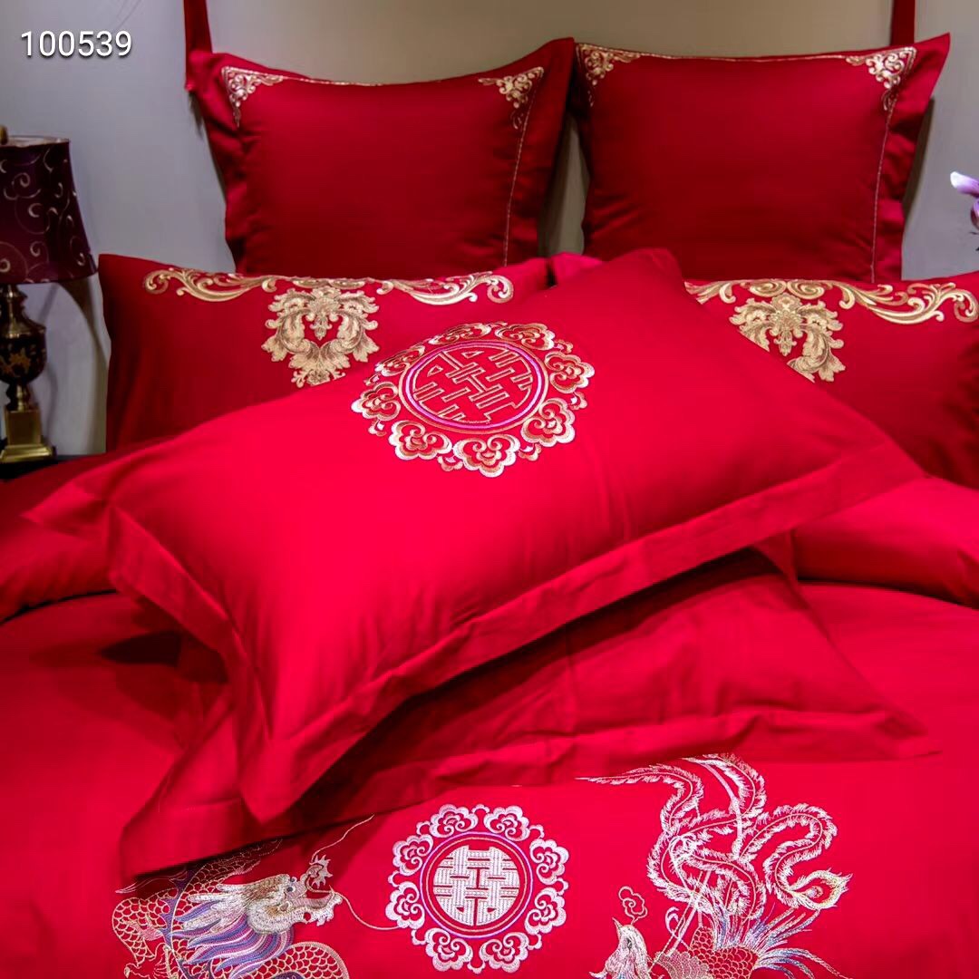New wedding four-piece set, bright red all-cotton new wedding wedding quilt, over 40 to 80 pieces of pure cotton embroidered bedding (randomly sent), home textiles, duvet covers detail image 3