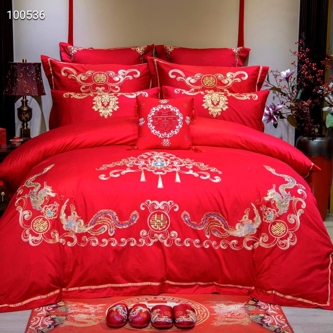New wedding four-piece set, bright red all-cotton new wedding wedding quilt, over 40 to 80 pieces of pure cotton embroidered bedding (randomly sent), home textiles, duvet covers
