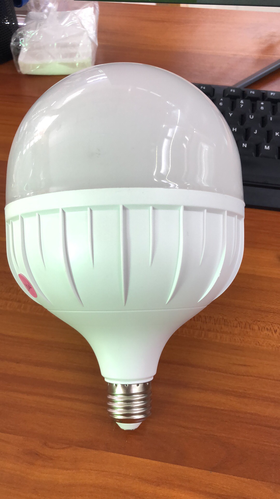 灯泡产品图