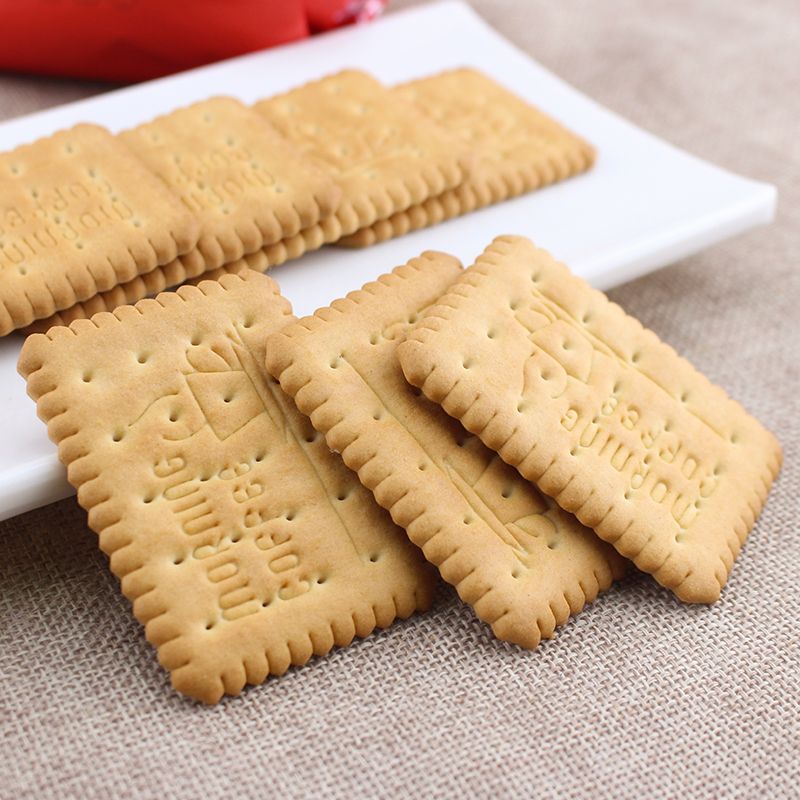 1 pack each of 318g Engineer pattern cookies and 250g original flavor cookies imported from Ukraine Application Scenario