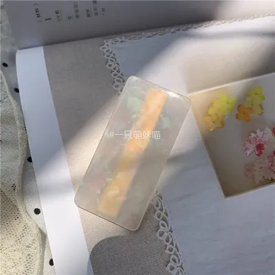 Mermaid Mahal Hair Clip White