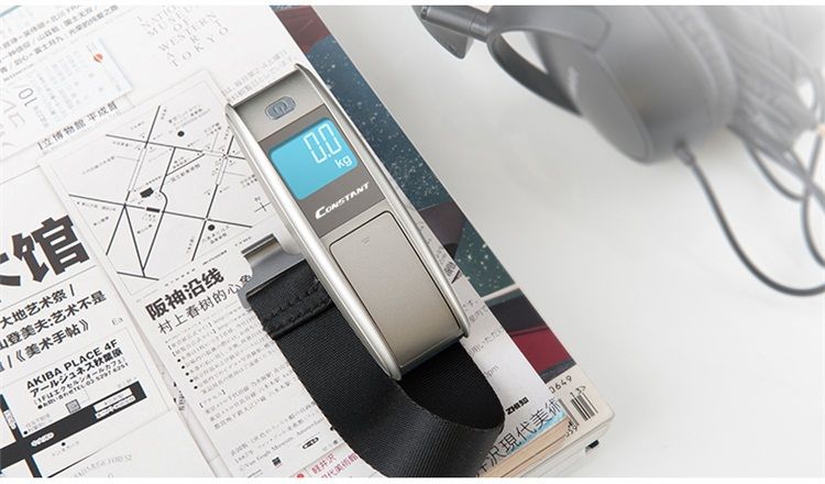 14192-733E Amazon best-selling high-end 50KG portable hand-held scale with luminous function, luggage scale, express electronic scale, export for foreign trade Application Scenario