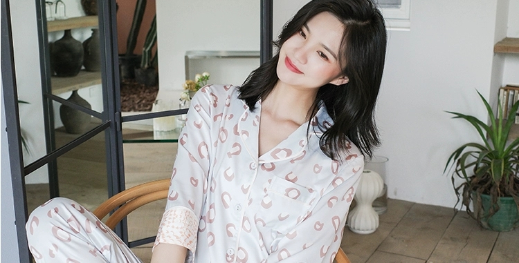 冰雪丝睡衣女长袖春秋新品甜美ins小奶豹纹简约家居服