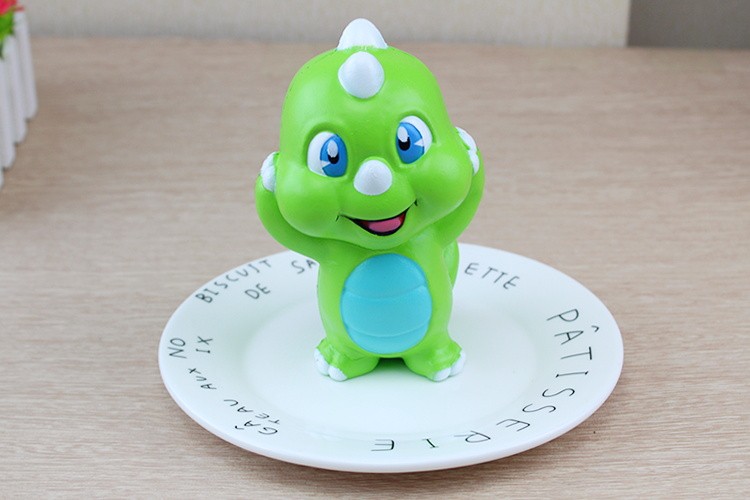 跨境专供 仿真恐龙squishy慢回弹pu万圣节 拍摄道具 仿真面包蛋糕详情图9