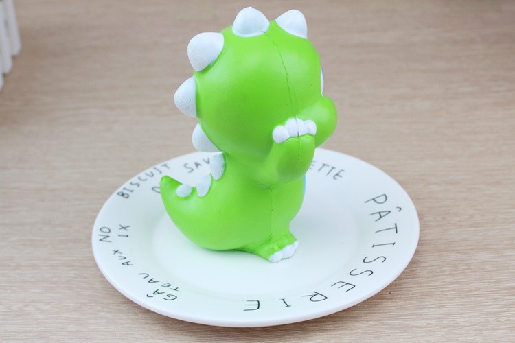 跨境专供 仿真恐龙squishy慢回弹pu万圣节 拍摄道具 仿真面包蛋糕详情图6