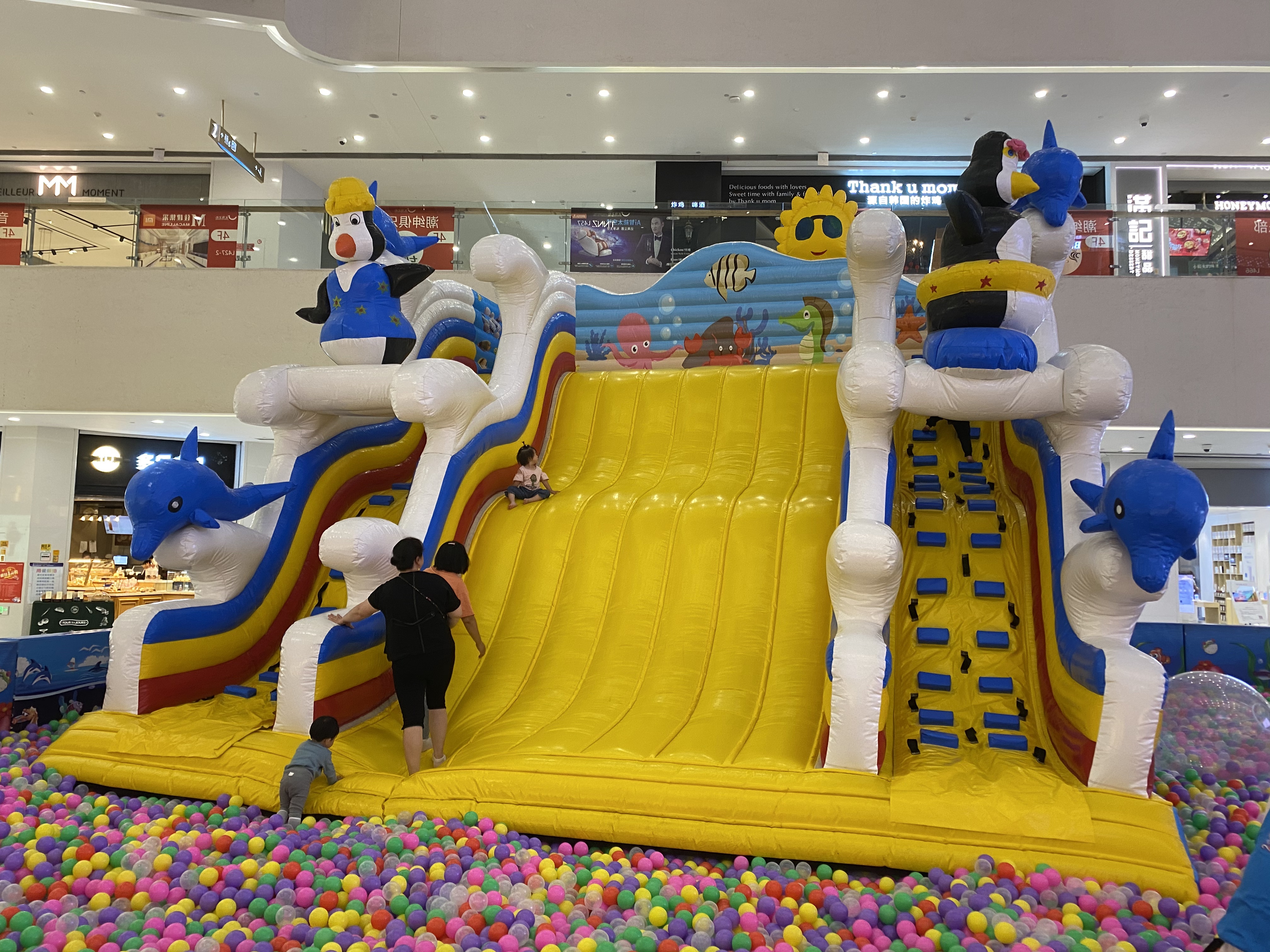 حركة مليون الكرة البحرية ⚽ ️ ترتد القلعة لعبة Specification image