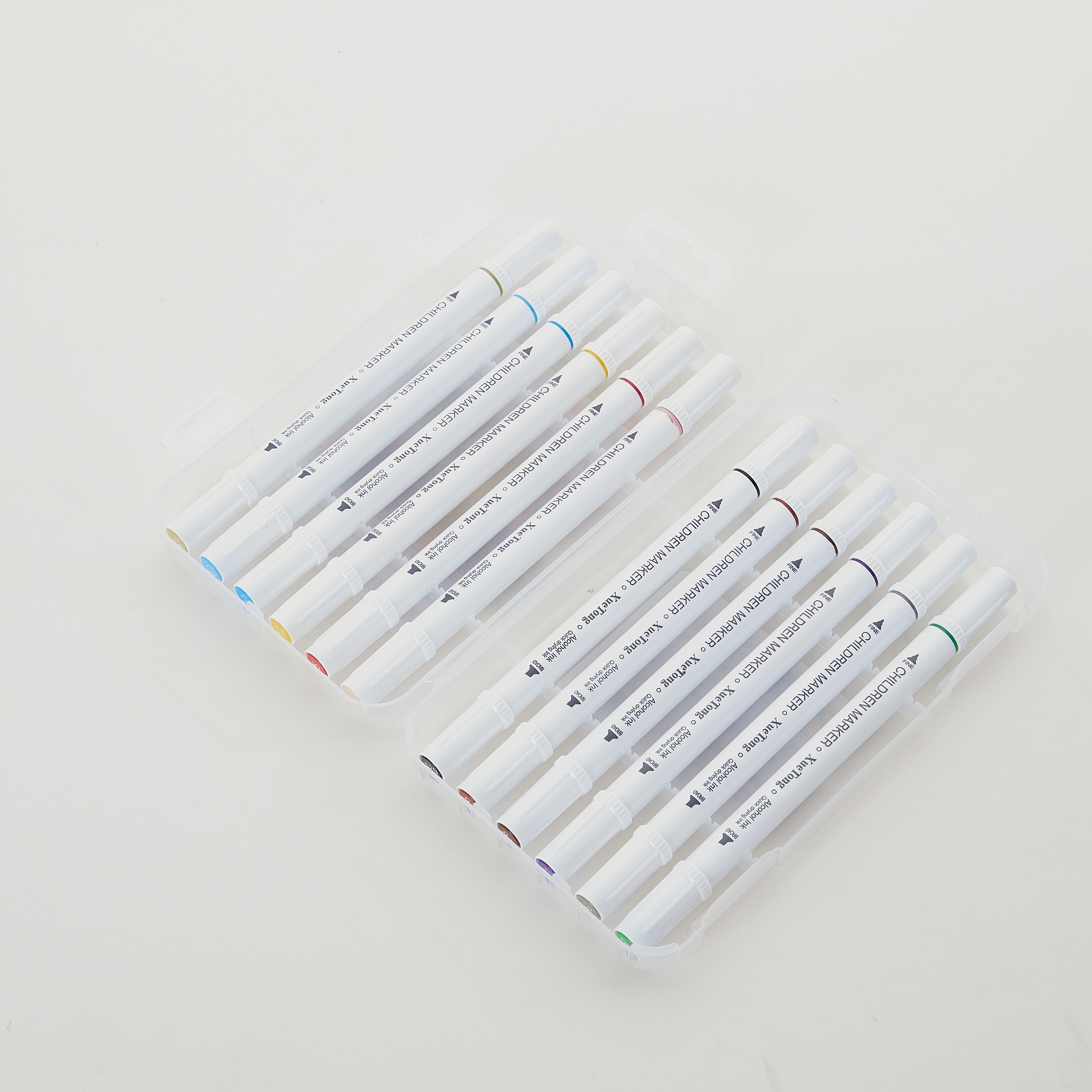 Manufacturer Processing Custom Double Head Oil Marker Set Student Painting 1616 Model Application Scenario