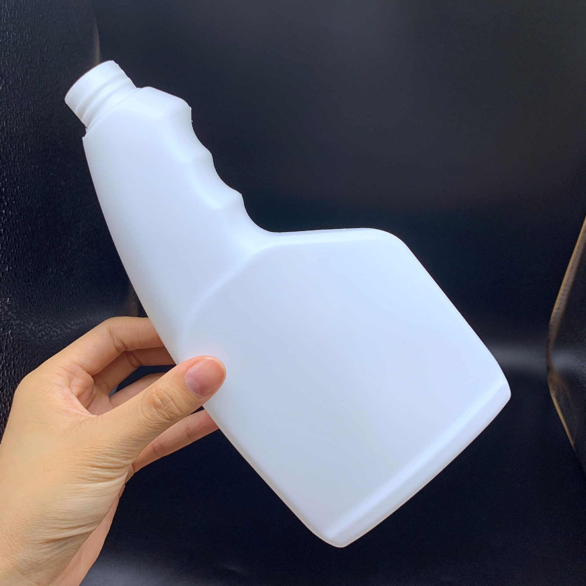 现货供应 500ml手扣式塑料喷壶喷雾瓶 油烟净喷瓶 清洁喷雾瓶详情图3
