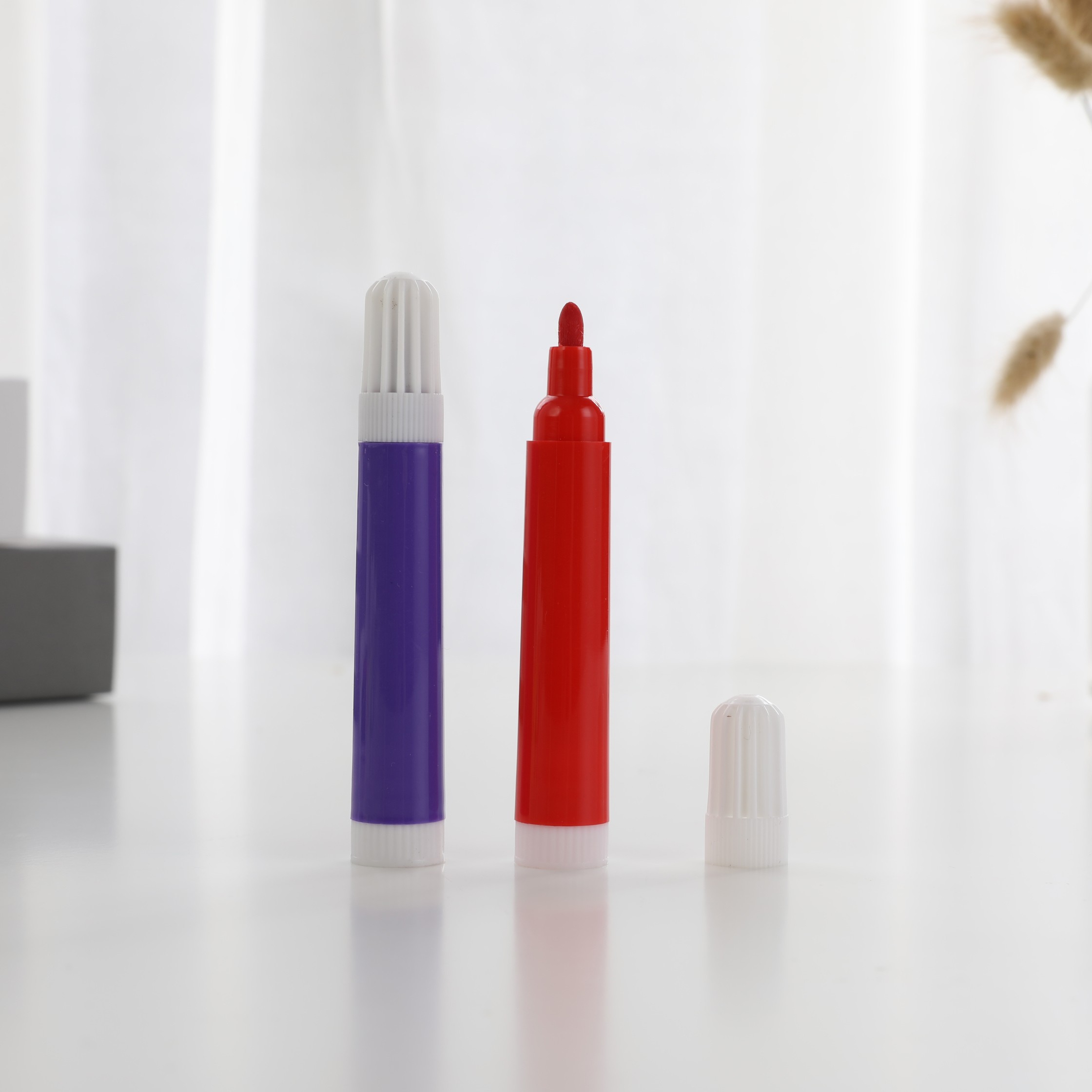 Manufacturers Direct Selling Bulk Thick Head Watercolor Pens Environmental Protection Washable Can Customize Logo 150Pcs Set Pen Wholesale Application Scenario
