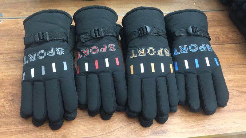 Cycling gloves Warm gloves style variety price negotiable 20