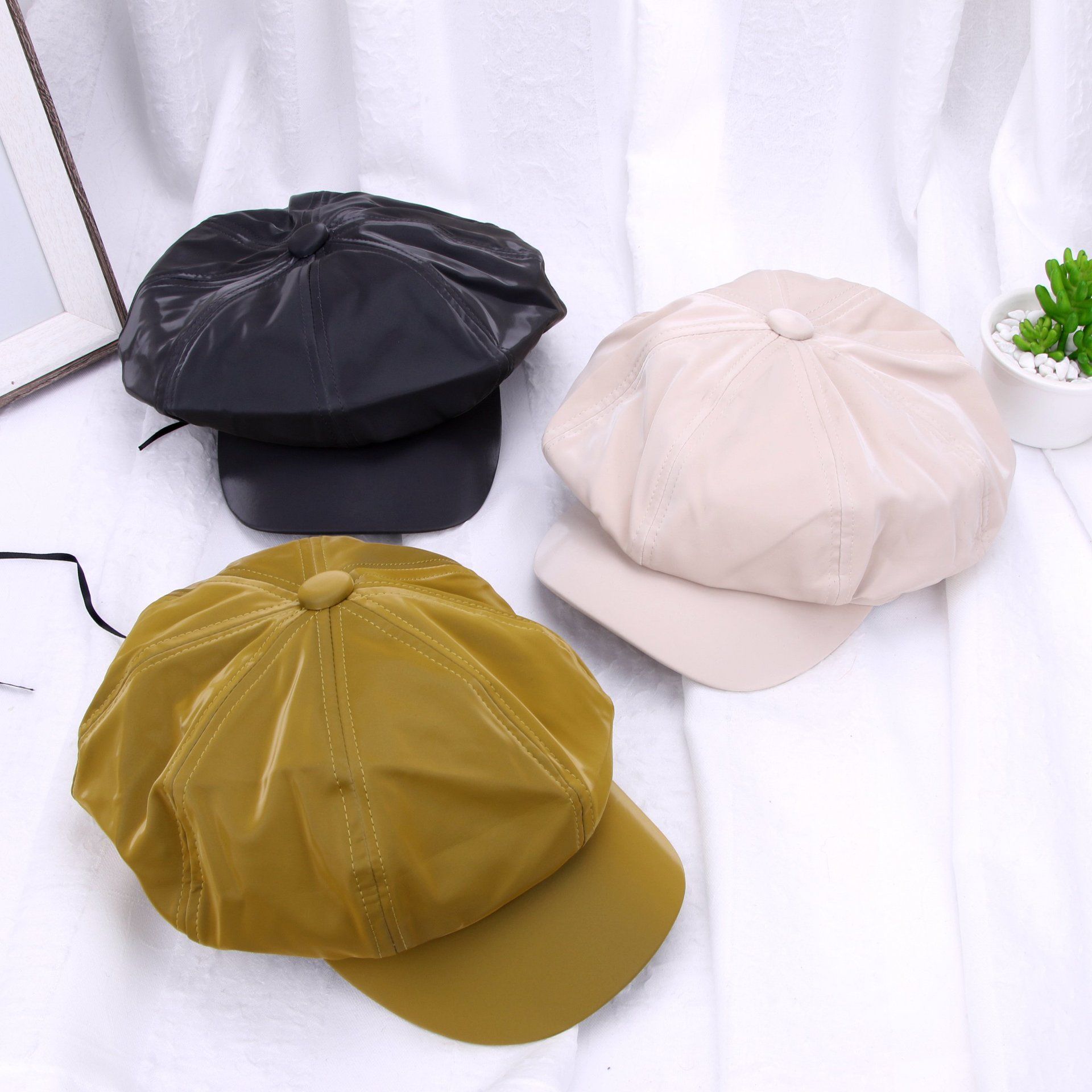 Korean fashion 100 match leather hat duck tongue beret PU leather octagonal hat children autumn and winter British tide hat wholesale thumbnail