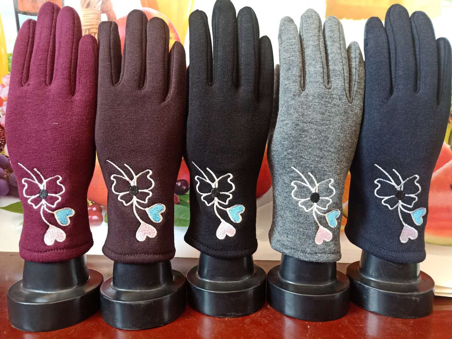 Cycling gloves Warm gloves variety of styles price negotiable 7 thumbnail