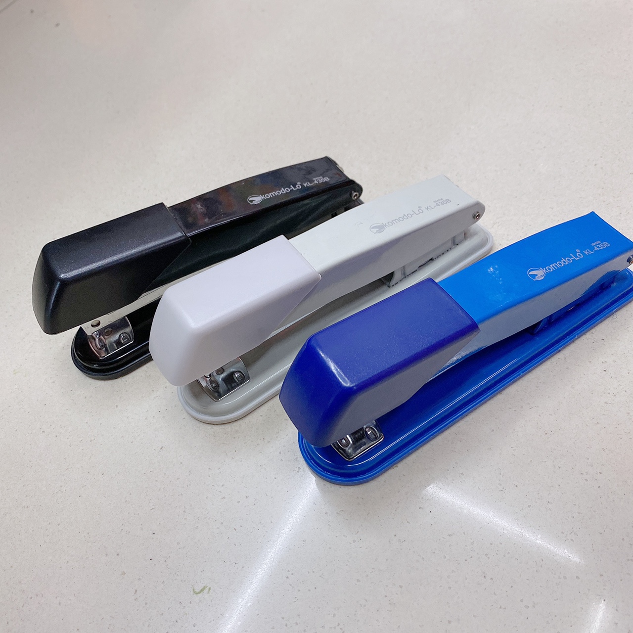 Factory direct sales stapler, student stapler, standard multi-functional office supplies, staples, labor-saving stapler, middle seam binding machine, KL-435B