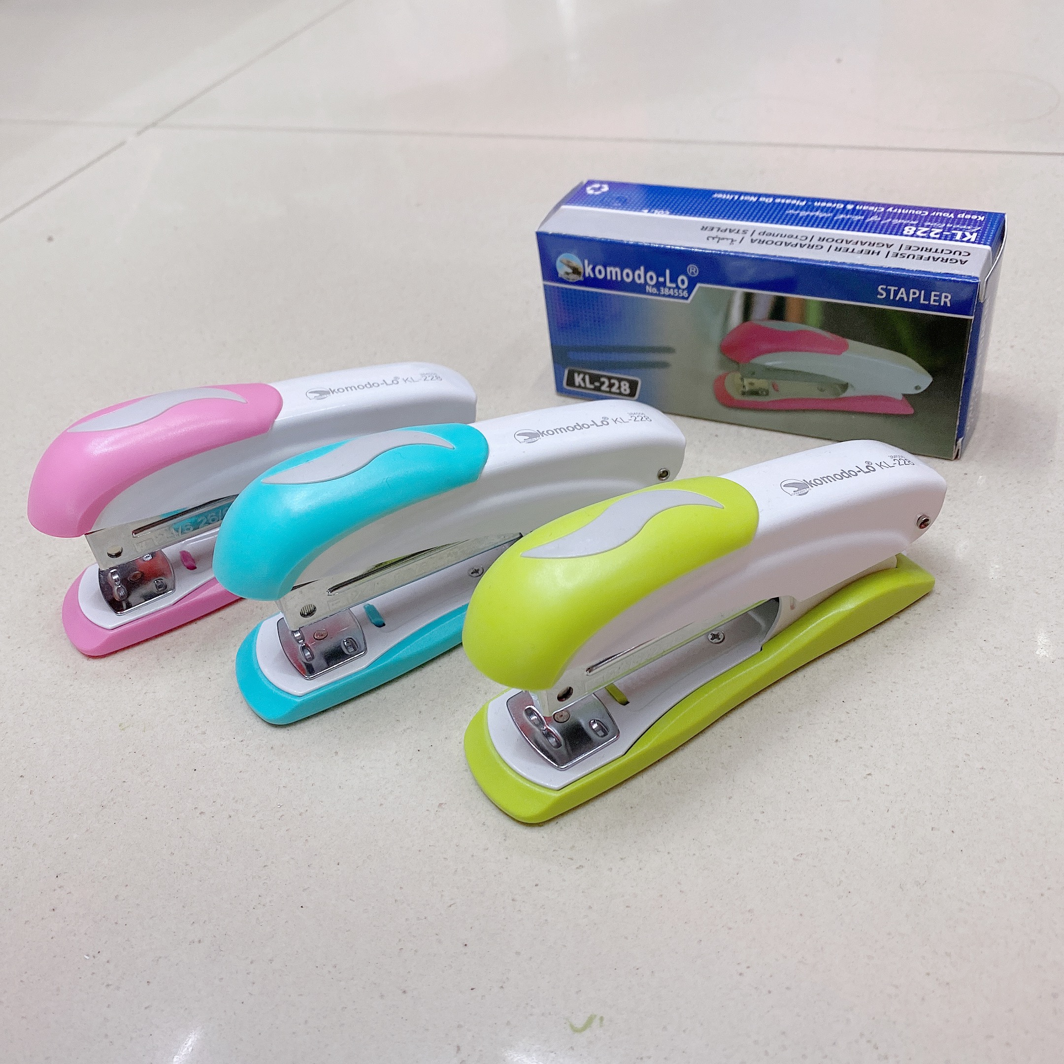 Factory direct sales stapler, student stapler, standard multi-functional office supplies, staples, labor-saving stapler, middle seam binding machine, KL-228 details Picture
