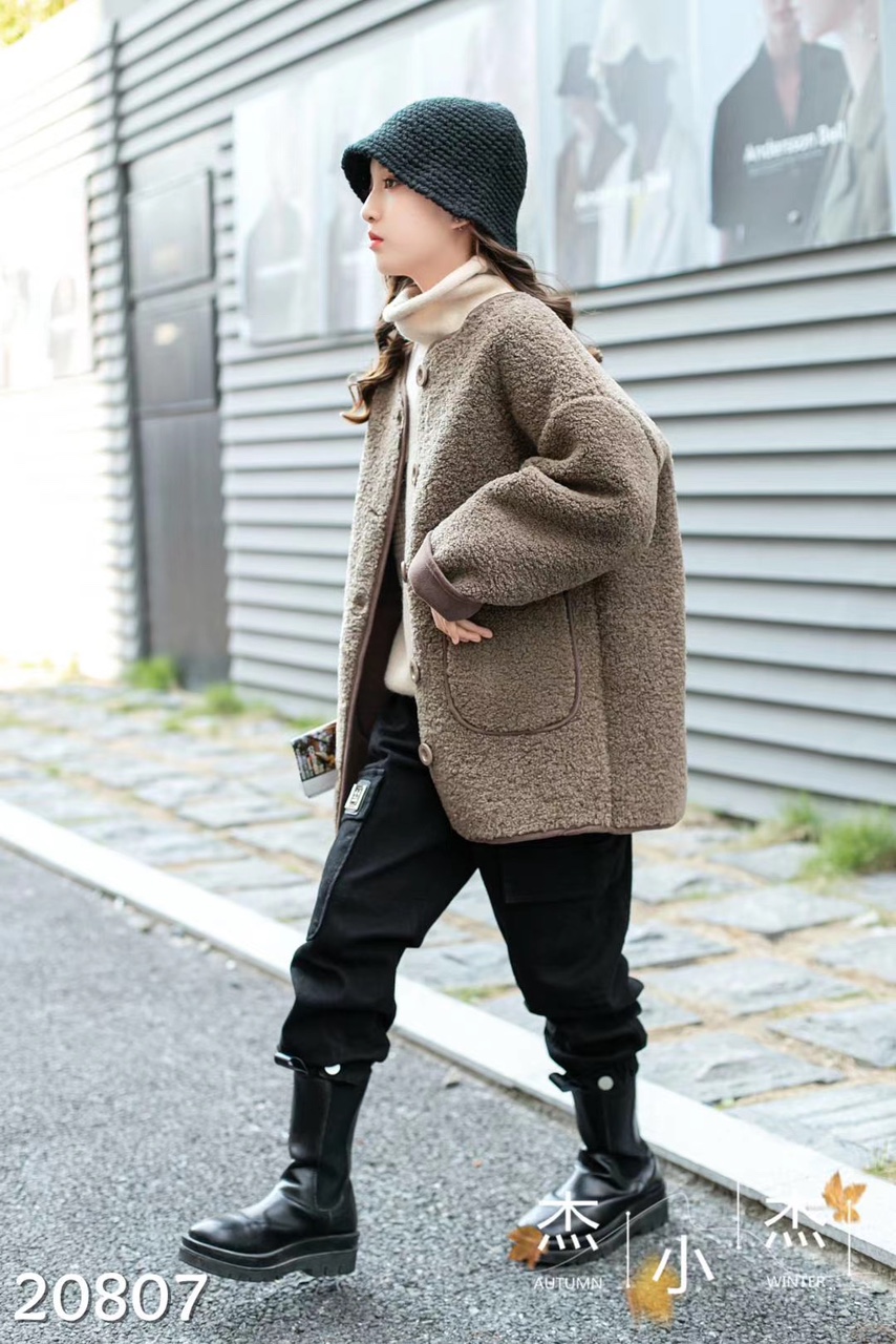 Big boy fur integrated coat 130-170 full figure