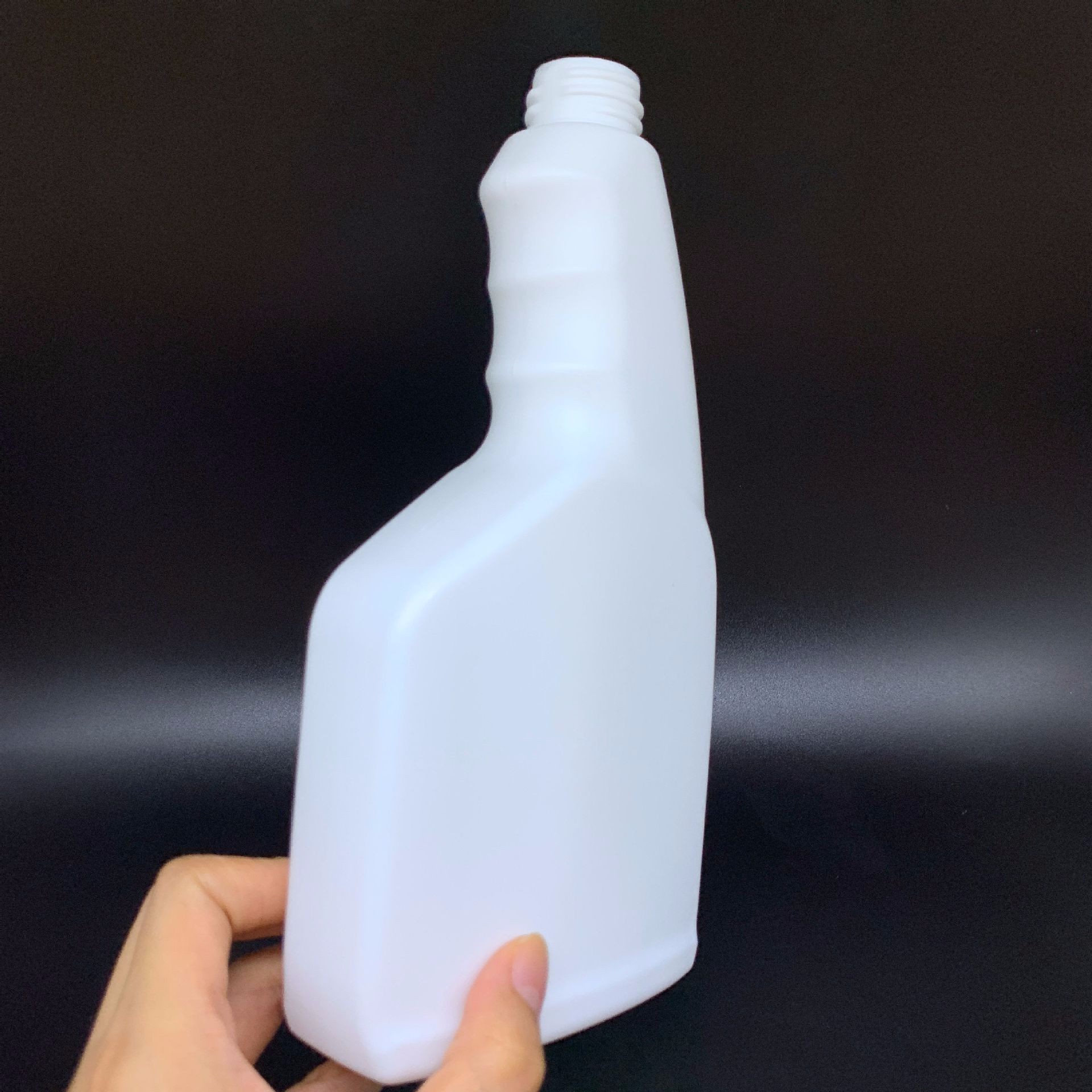 现货供应 500ml手扣式塑料喷壶喷雾瓶 油烟净喷瓶 清洁喷雾瓶详情图1