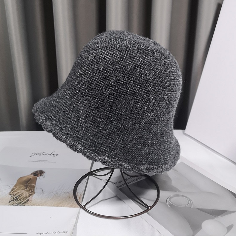2020 sombrero de pescador mujer moda marca cara cara pequeña influencers versión coreana moda sombrero cubo negro cachemira punto sombrero versátil estilo de otoño de las mujeres Application Scenario