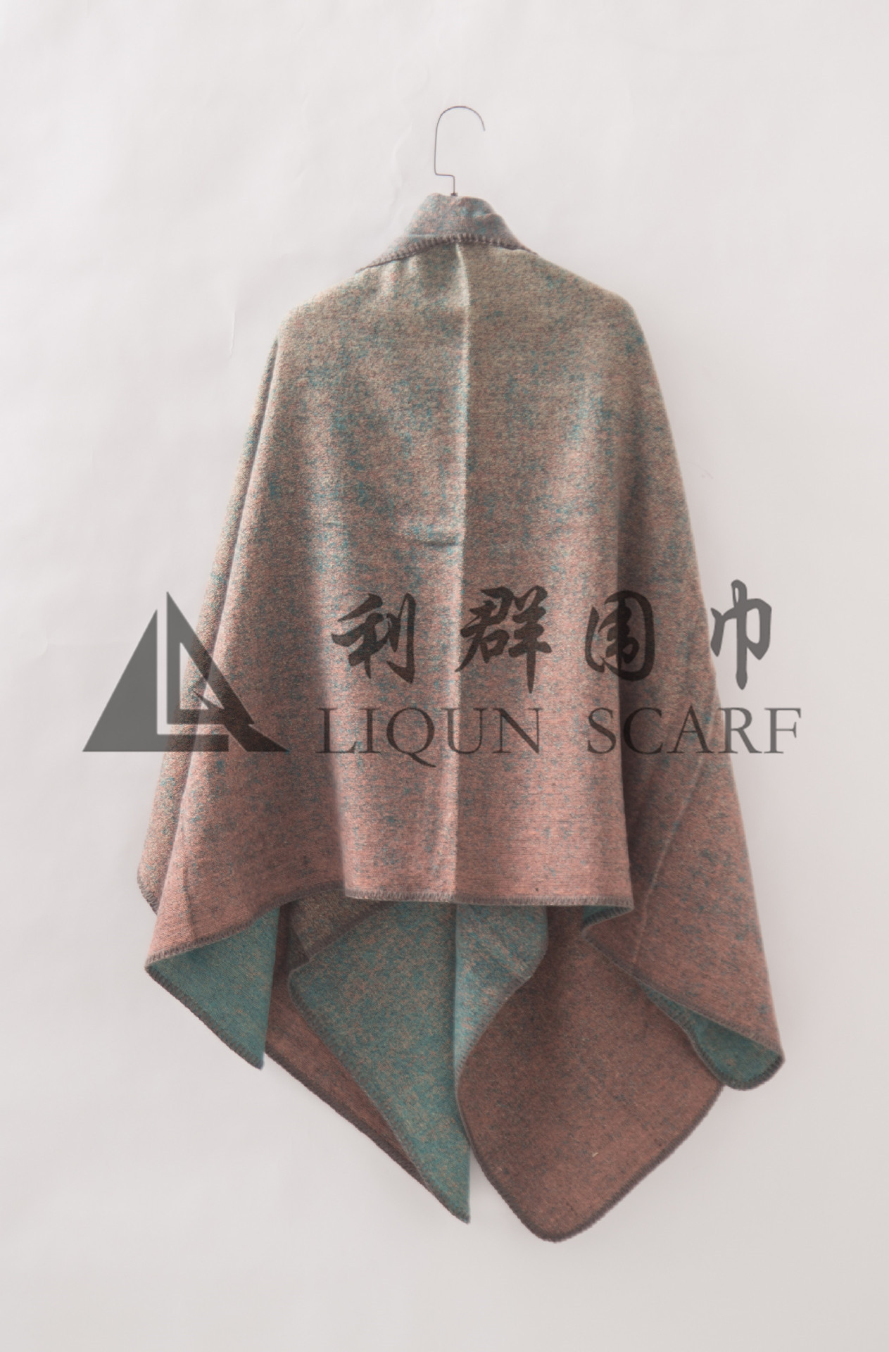 仿羊绒开叉披肩E1详情图2