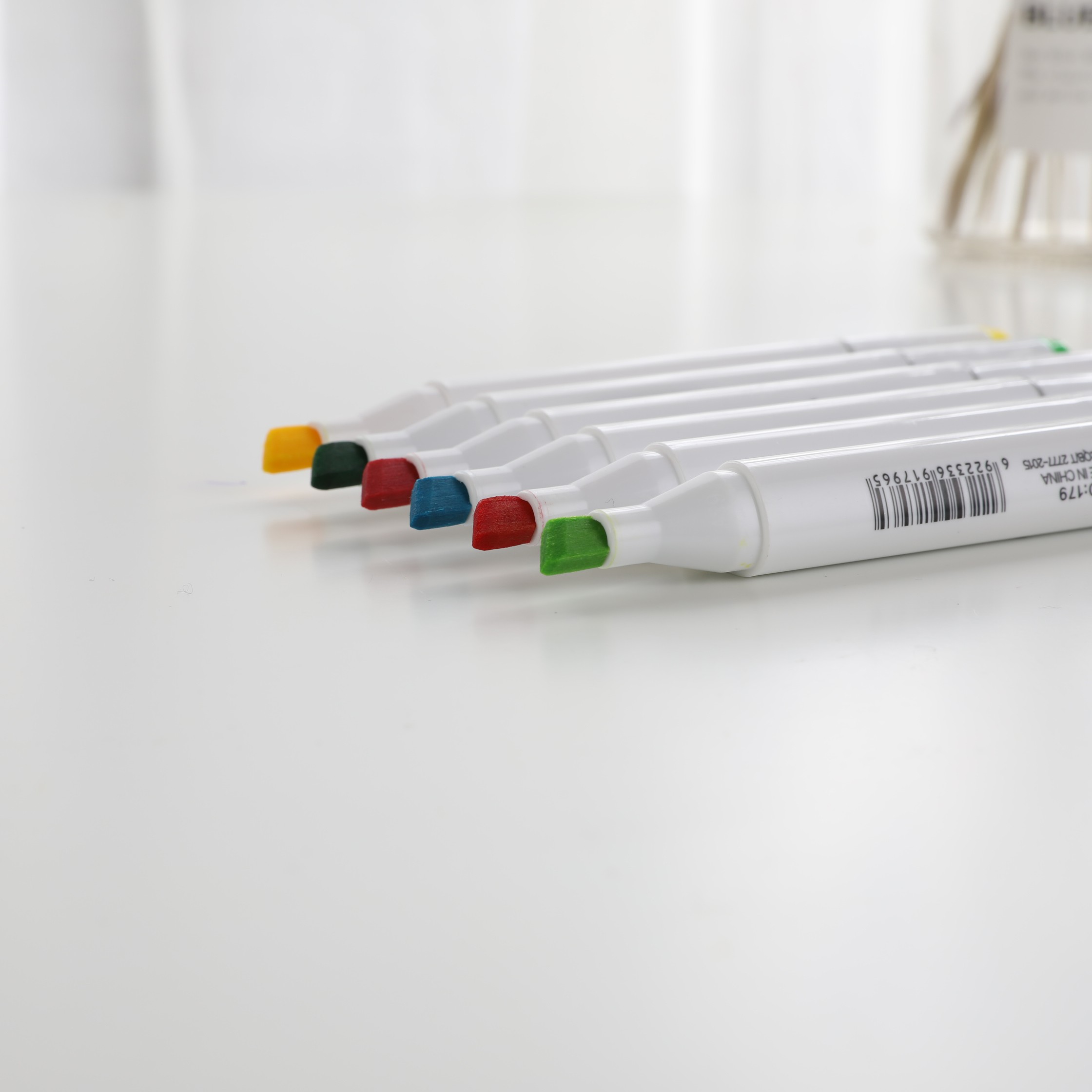 Manufacturer Processing Custom Double Head Oil Marker Set For Student Painting 179-12/18/24/36/48/60 Wholesale details Picture