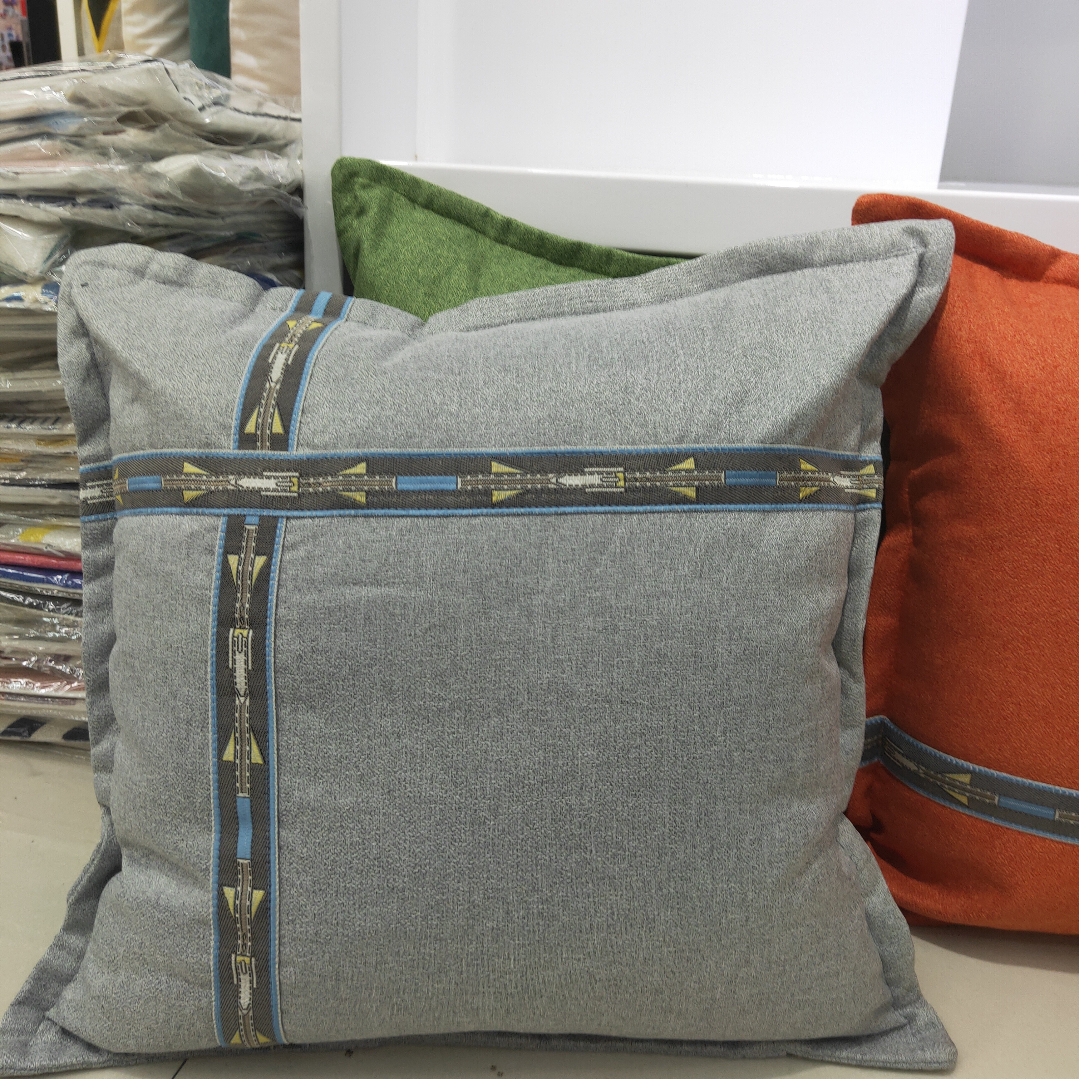 Linen British-style throw pillows, bedside sofa cushions, waist pillows, pillowcases, bed decorations, model room throw pillowcases detail image 4