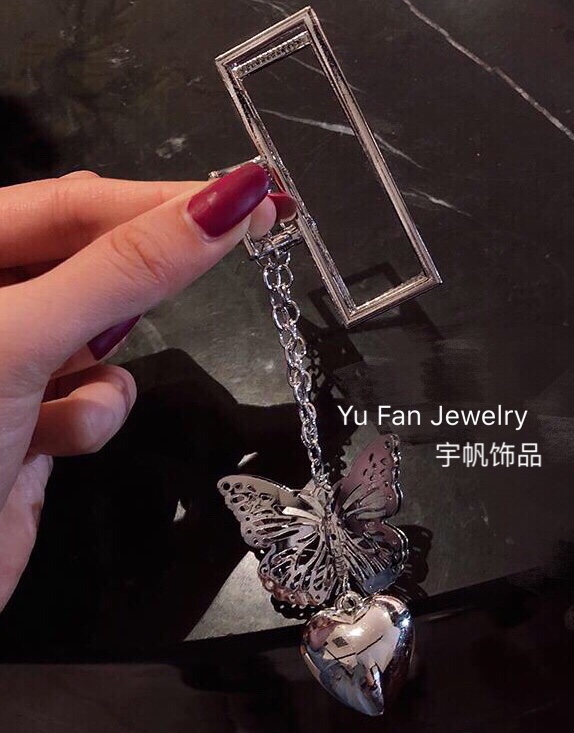 爆款网红合金镂空发顶合金大爪，吊坠蝴蝶结卷发筒固定发顶