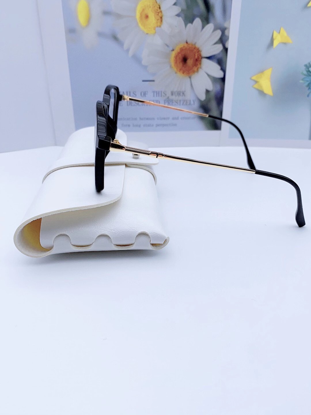 Model: 83014, TR frame with metal feet, high-end, elegant and sophisticated, suitable for people with myopia undefined
