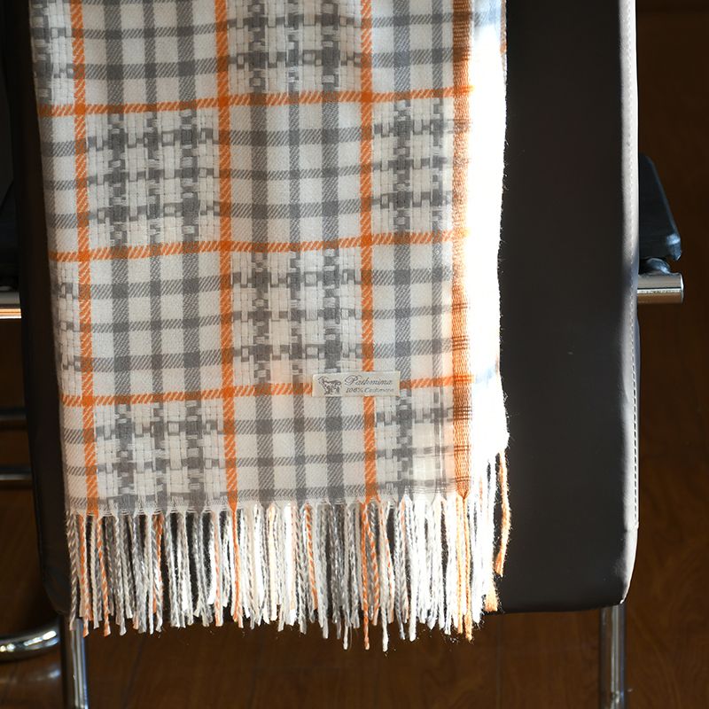 Hao Hao Scarf New Imitation Cashmere Checkered Scarf Bib Female Autumn And Winter New Thick Warm Women Tassel Shawl Winter Application Scenario