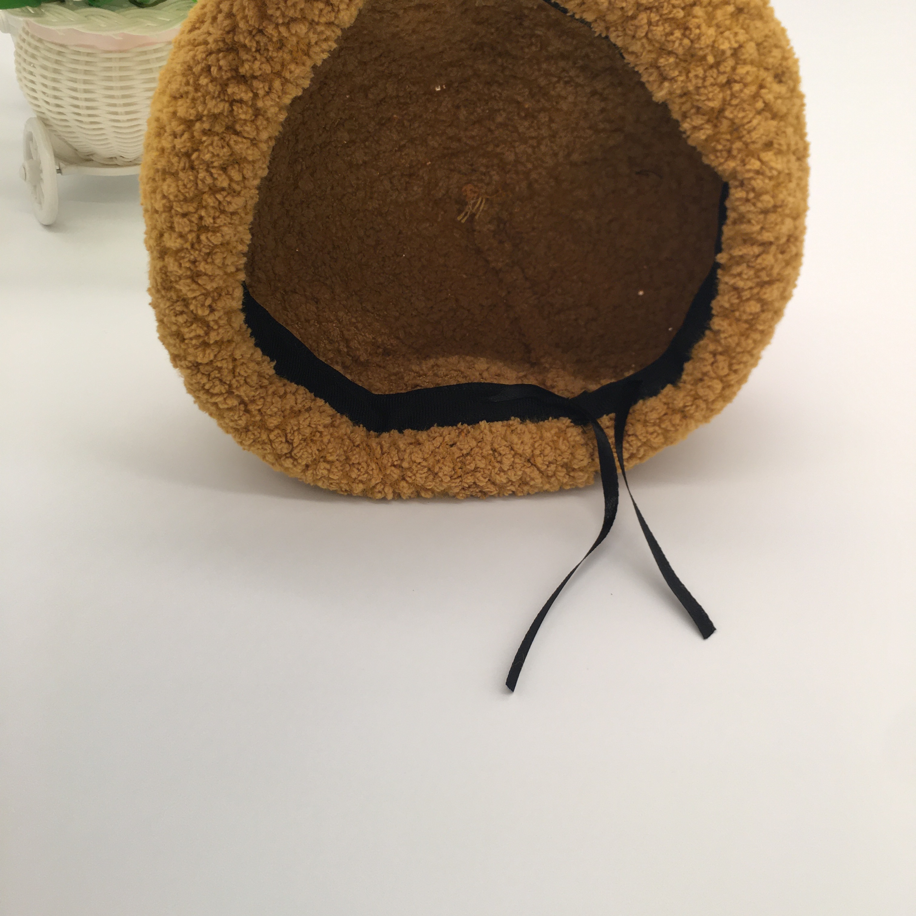 Lambskin beret, Korean style sweet and cute bud hat, retro artistic painter hat, fashionable and versatile autumn and winter hats for girls detail image 8