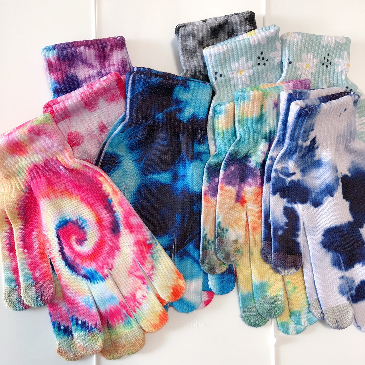 Tie Dye Printed Gloves Easy To Use Gloves Multi-Colored Gloves Practical Gloves 1
