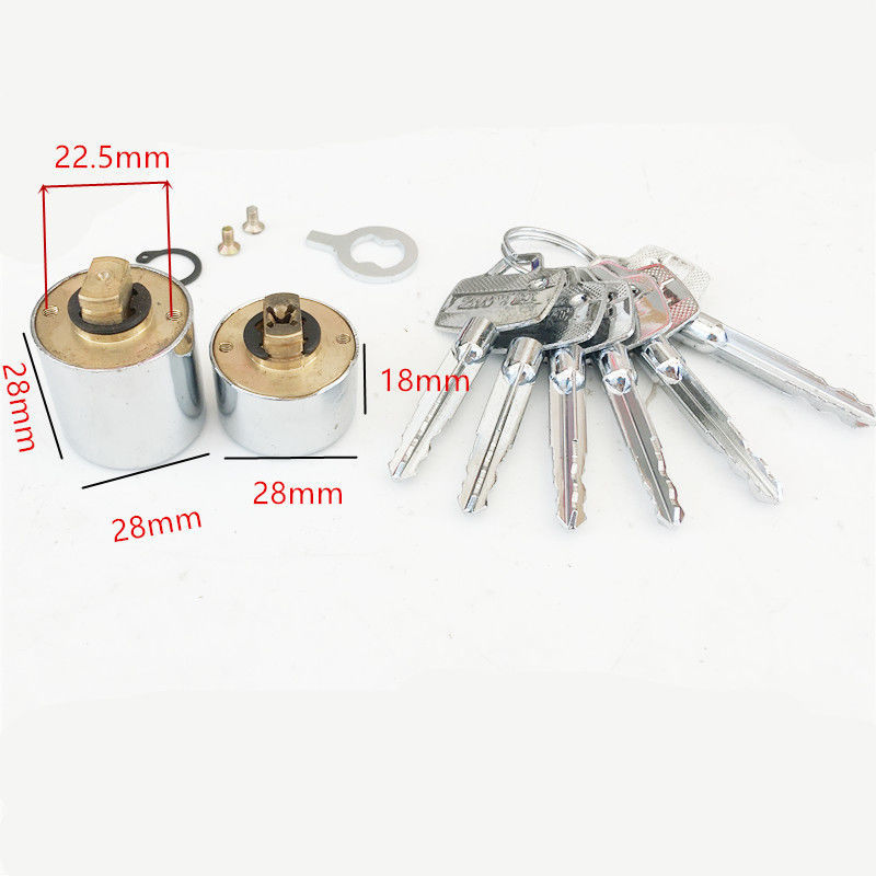 The iron door lock's automatic head cross lock core is externally installed on the door lock, and the lock core is available in two lengths: 18mm and 28mm details Picture