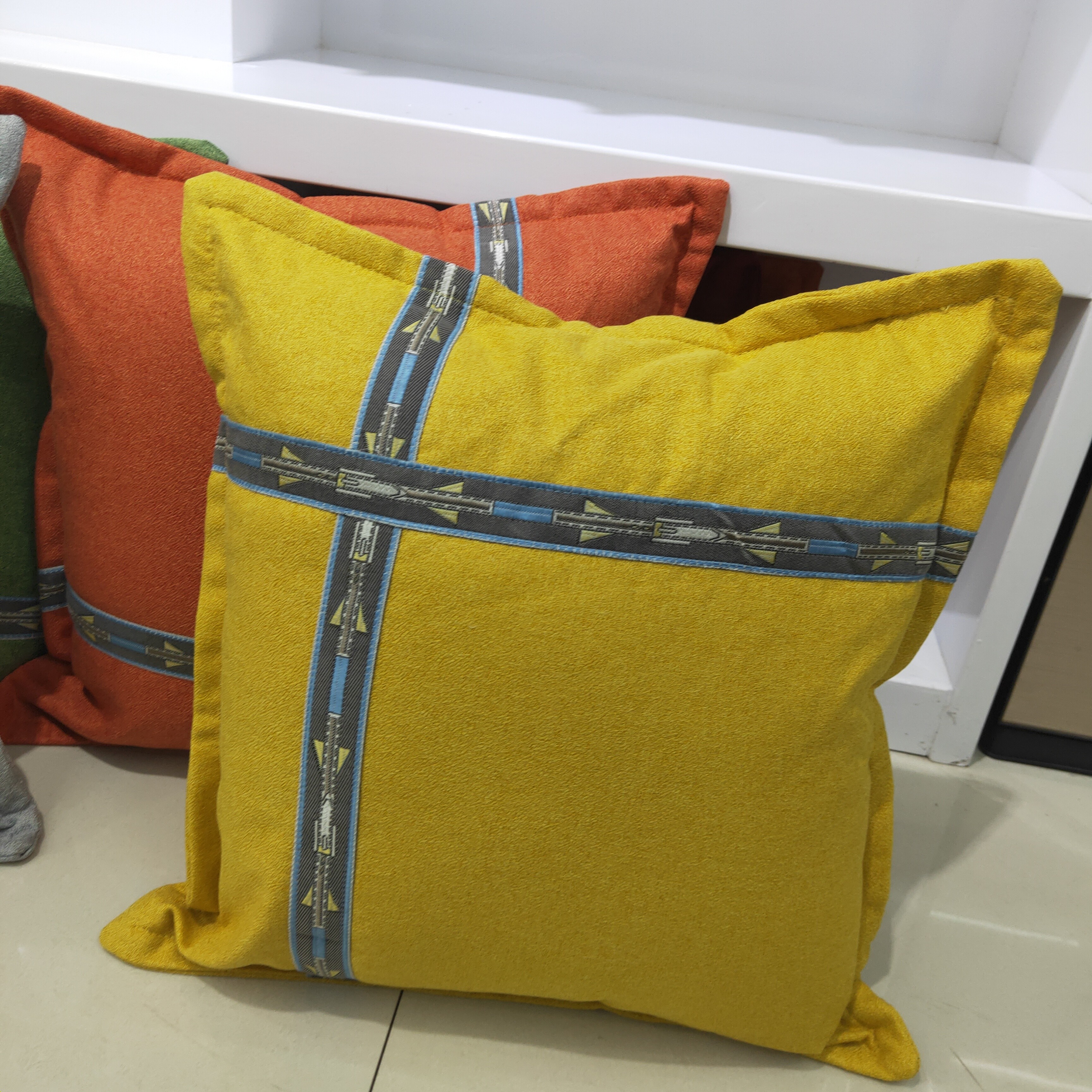 Linen British-style throw pillows, bedside sofa cushions, waist pillows, pillowcases, bed decorations, model room throw pillowcases detail image 2