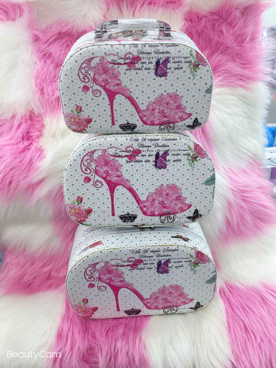 Cosmetic bag thumbnail