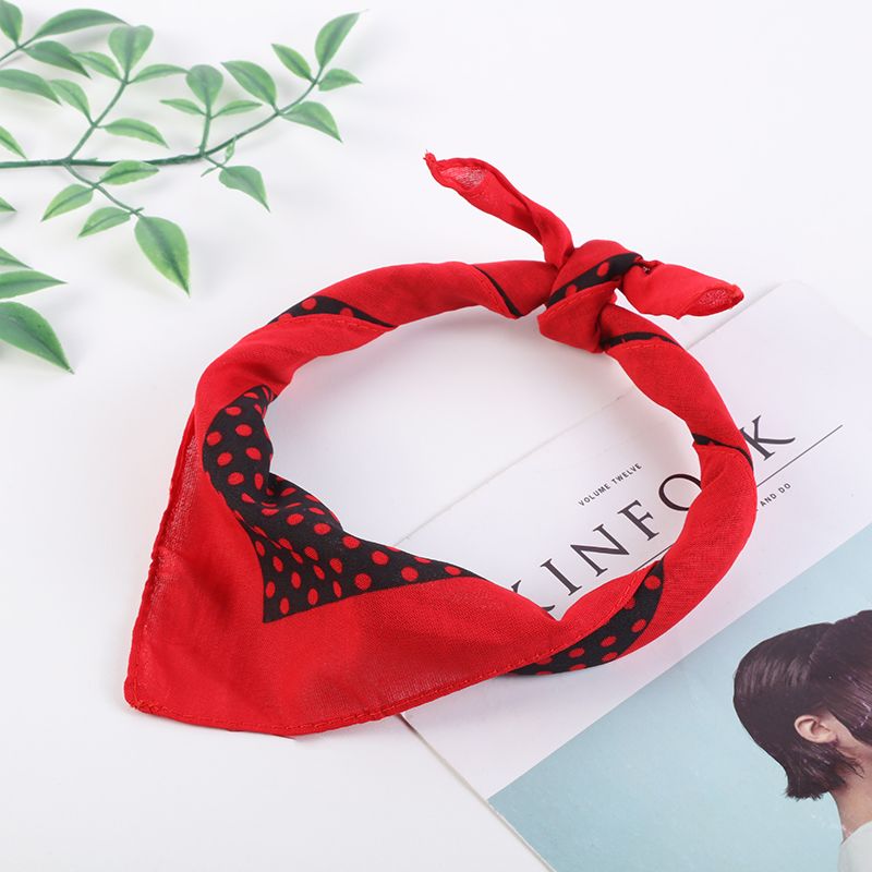Hao Hao Headscarf Manufacturers Direct For Europe And The United States Men And Women Outdoor Sports Headscarf Hip-Hop All Cotton Polka Dot Small Square Wholesale Magic Headscarf Application Scenario