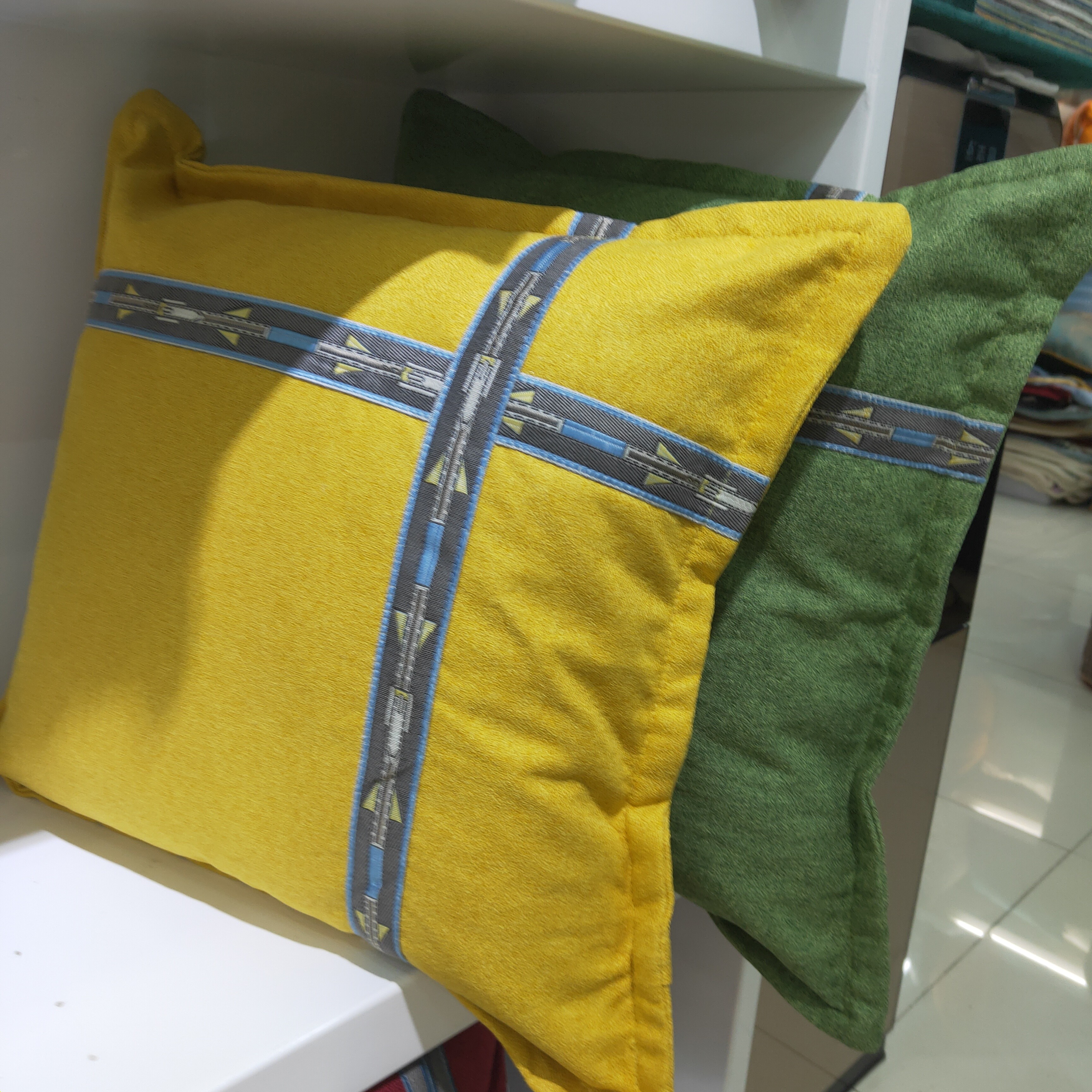 Linen British-style throw pillows, bedside sofa cushions, waist pillows, pillowcases, bed decorations, model room throw pillowcases detail image 5