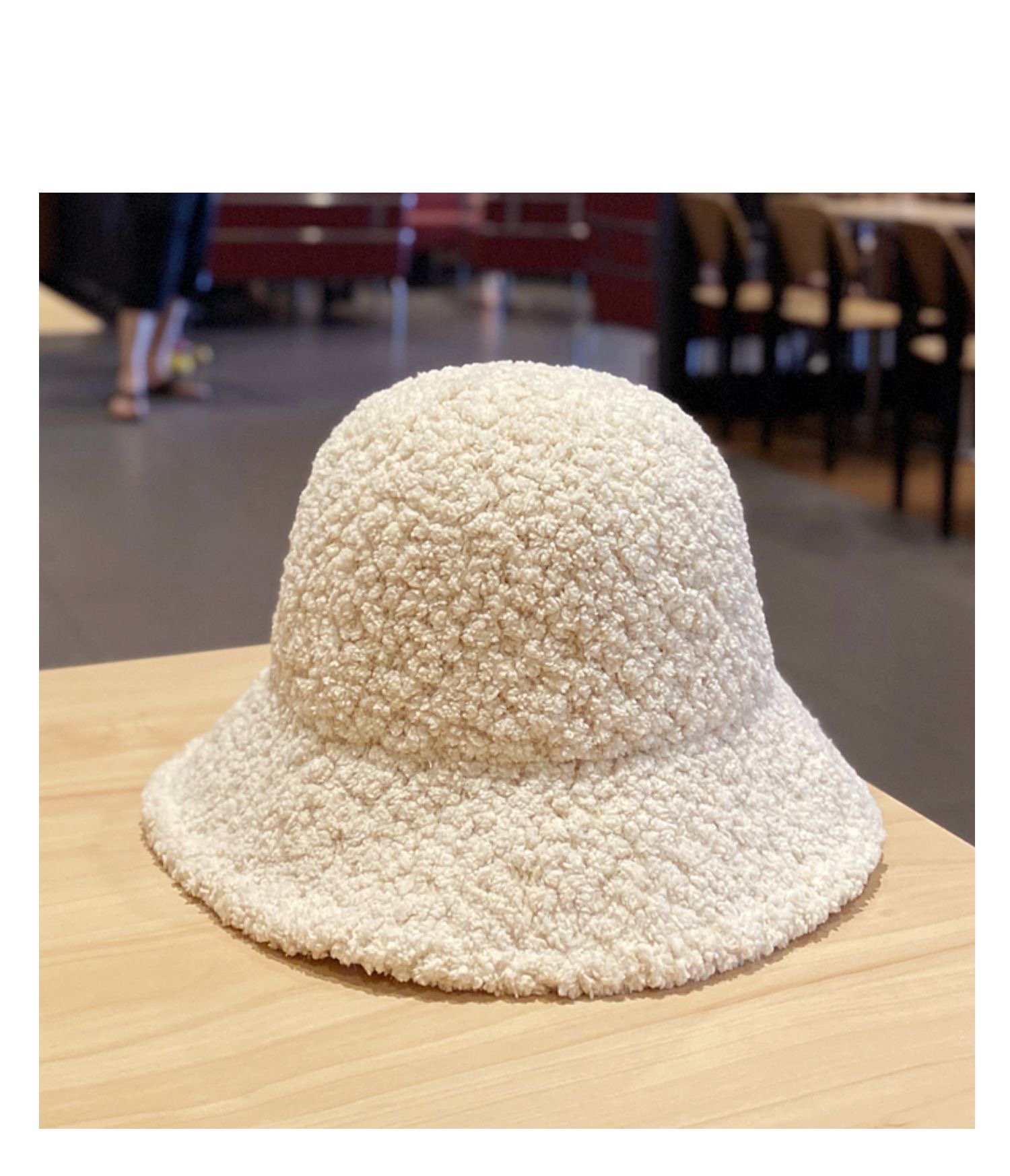 Japanese-style large-brimmed, fluffy fisherman's hat, women's autumn and winter teddy fleece solid color lambskin wool warm and versatile wide-brimmed basin hat detail image 3