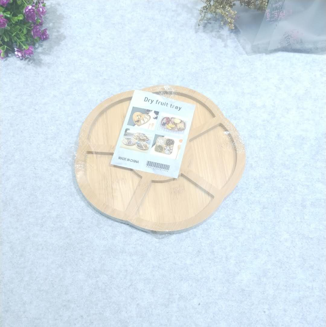 The new best-selling flower-shaped round fruit platter in 2020 features a fashionable and economical style