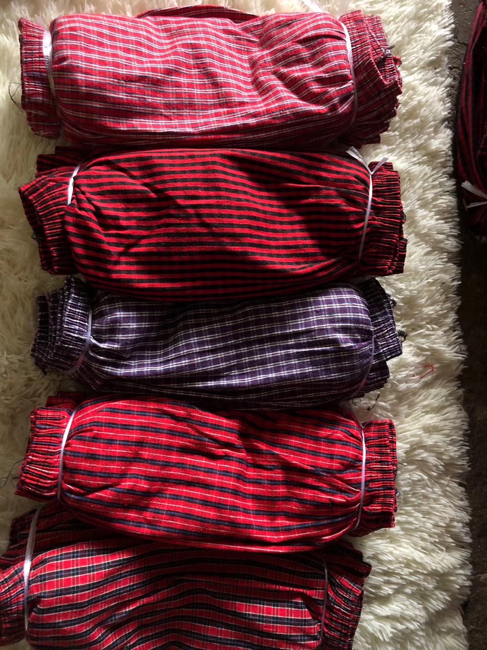 Thickened Cotton Check Four-Pin Sleeve