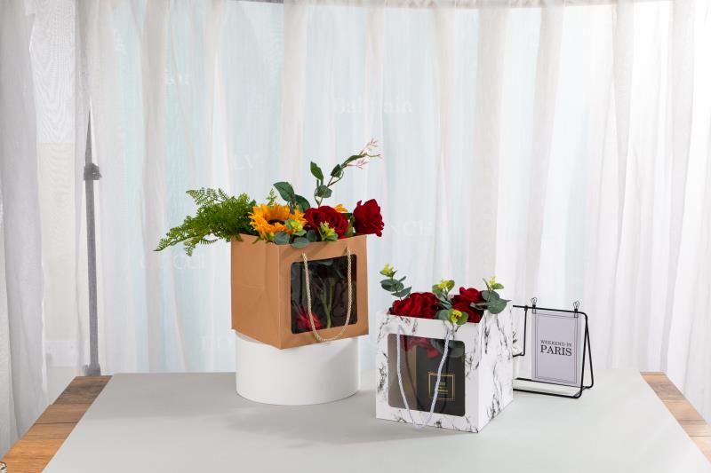 Gift packaging box