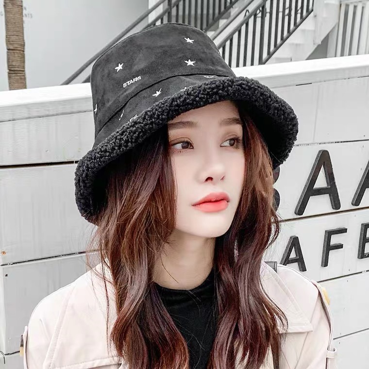 A double-sided fisherman's hat for girls in autumn and winter, a Korean-style trendy Instagram versatile lambskin warm hat, a cute and fashionable basin hat for students, and a plush parent-child hat detail image 1