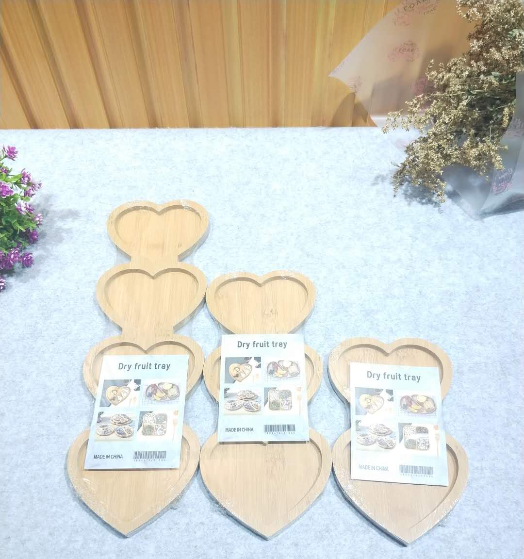 The 2020 new best-selling one-piece heart-shaped density board fruit platter, a simple and fashionable fruit platter from the European and American series details Picture