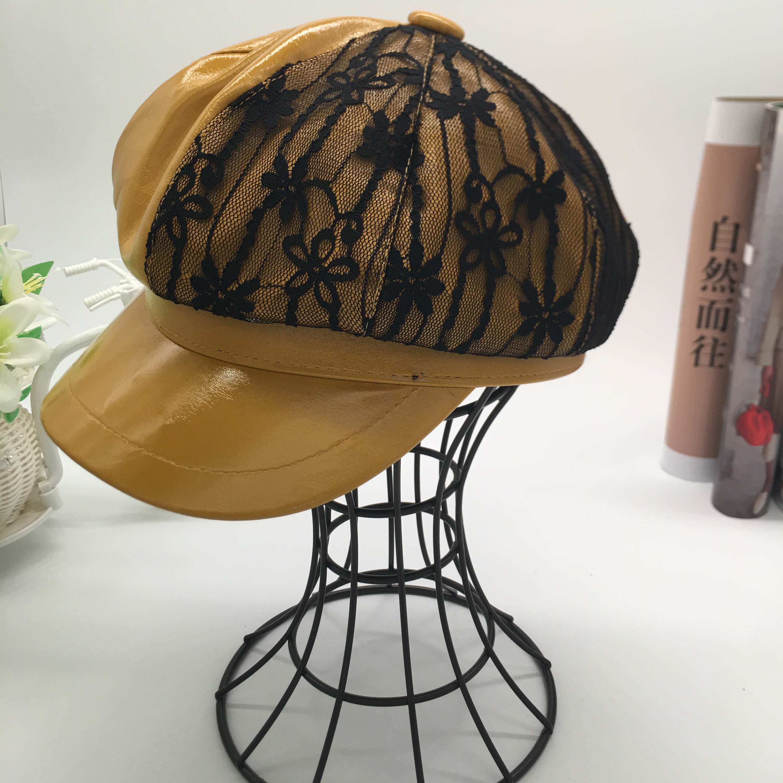 The octagonal hat female autumn and winter Korean style Instagram versatile pu leather lace patchwork British retro trendy beret undefined